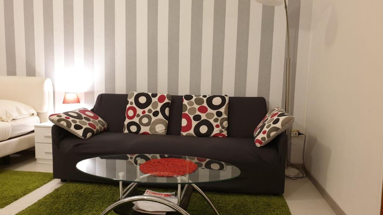 Amaverona Apartment Luaran gambar