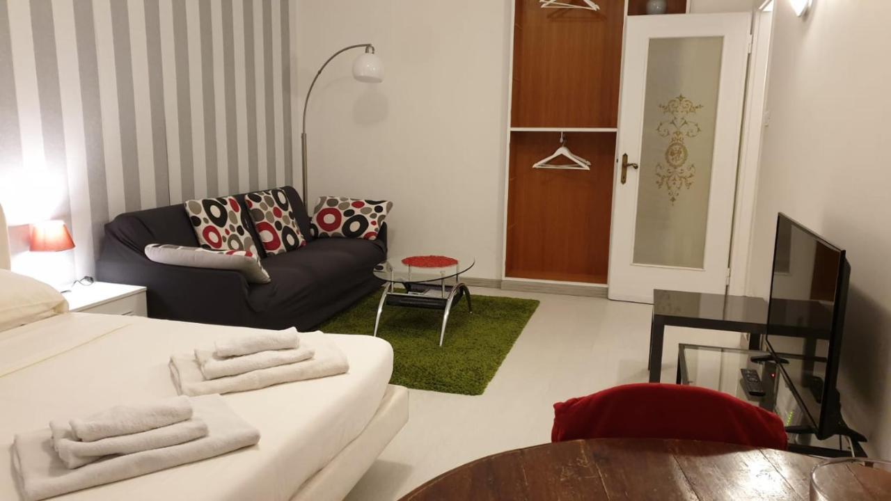 Amaverona Apartment Luaran gambar